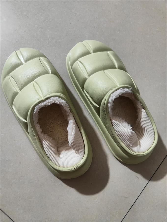 女式拖鞋