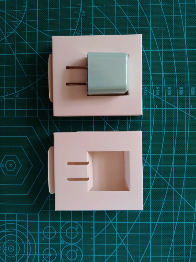 魅蓝充电器