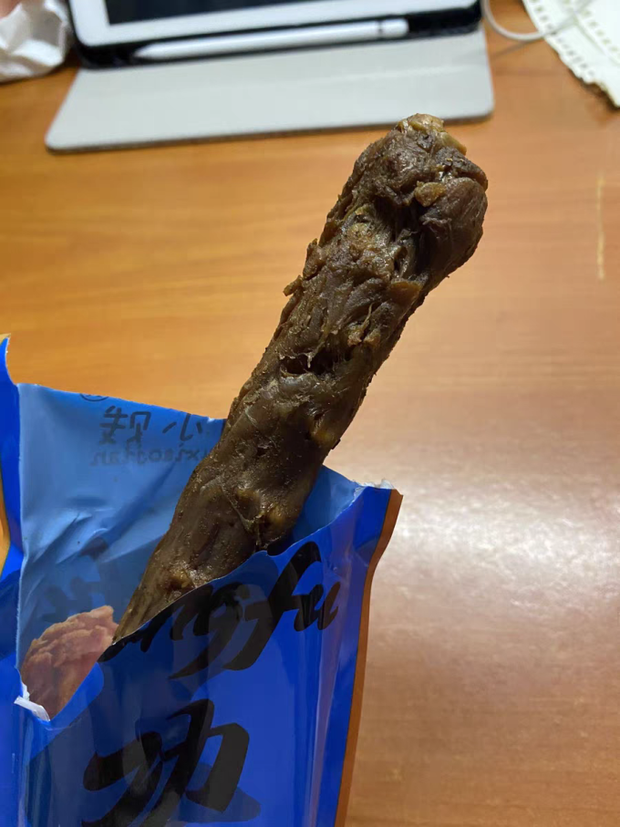 周小贱鸡鸭零食