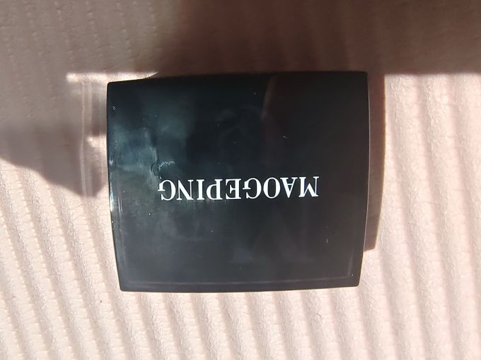毛戈平粉底液