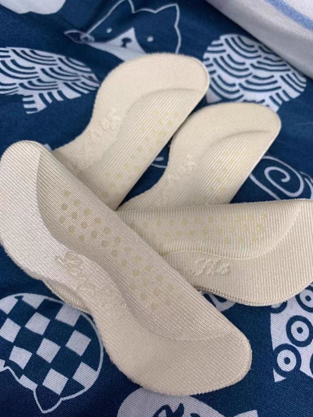 皮鞋，高跟鞋磨脚怎么办？脚后脚跟贴来帮你