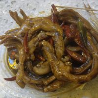 我真的超级喜欢香喷喷的卤鸭爪！！