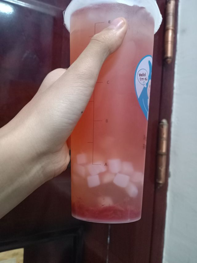 草莓撞撞果粒果汁，超好喝