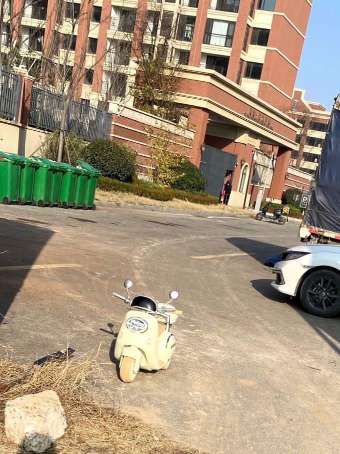 儿童电动车