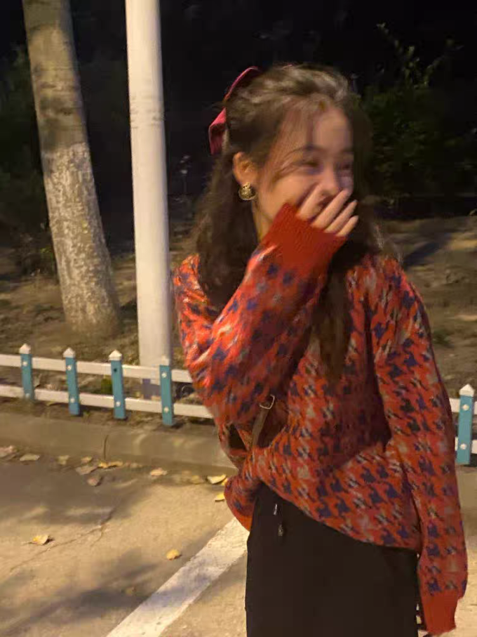 苏朵娅女上装