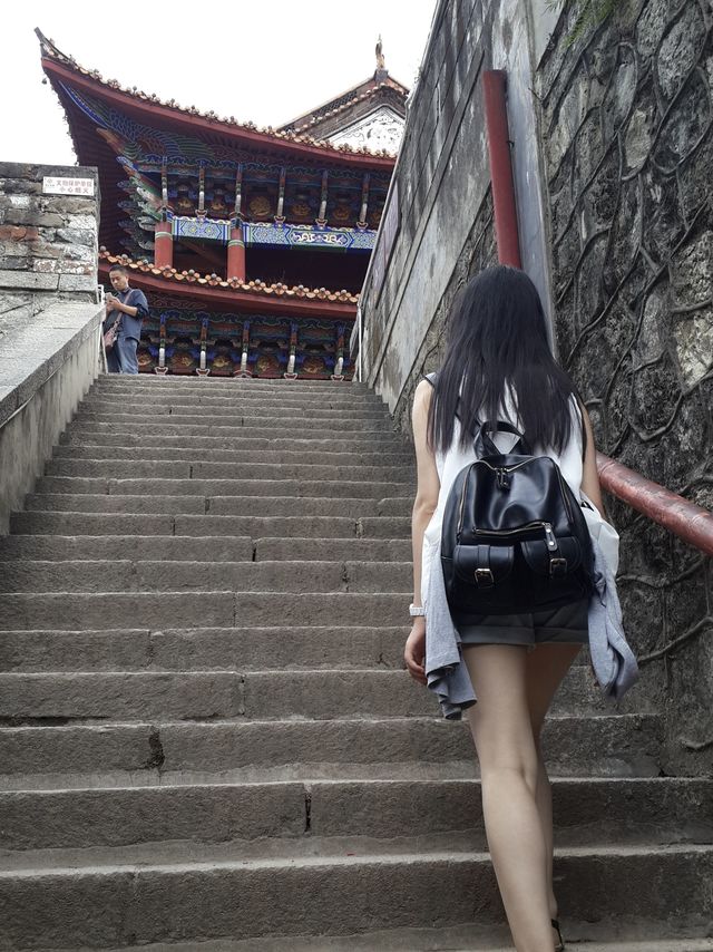 去大理吧，那里有你想要的感情宣泄。