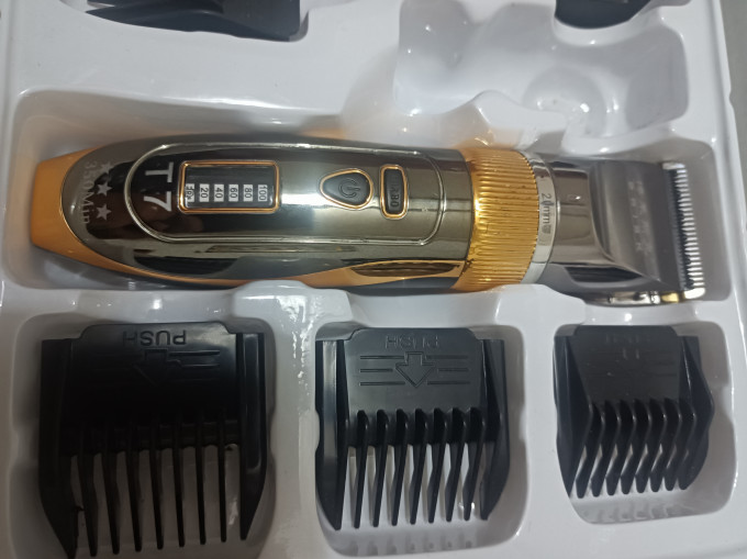 奥克斯电动理发器