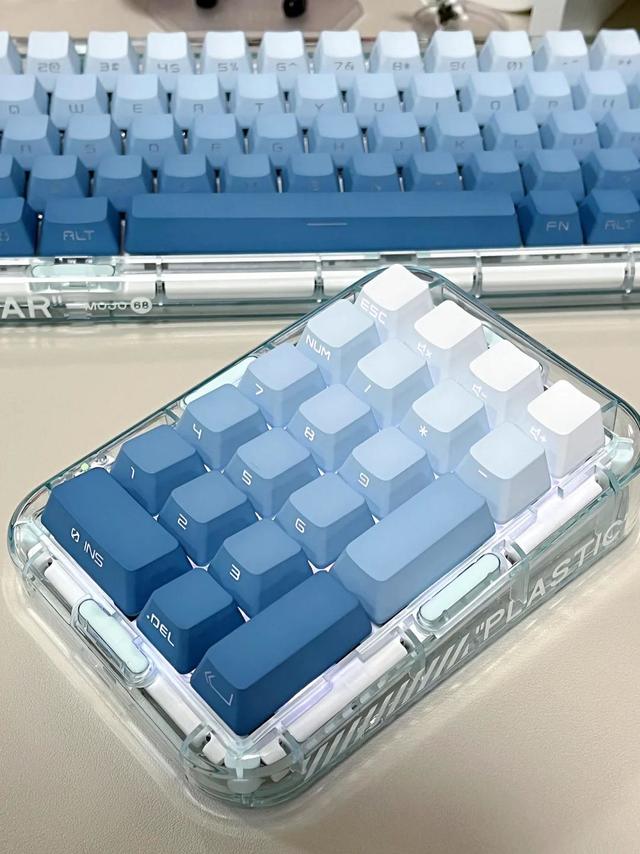 小键盘又来新皮肤了❄️这次是雾蓝渐变