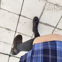 是新鲜的制服鞋，真的好看鸭！