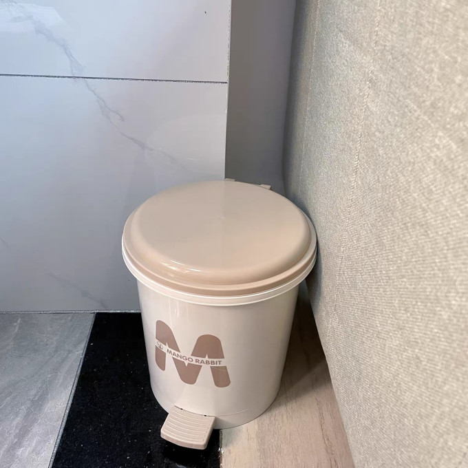 久梨沙垃圾桶