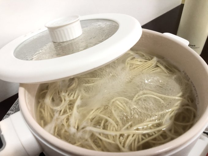 电炖锅