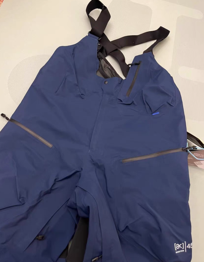 滑雪服