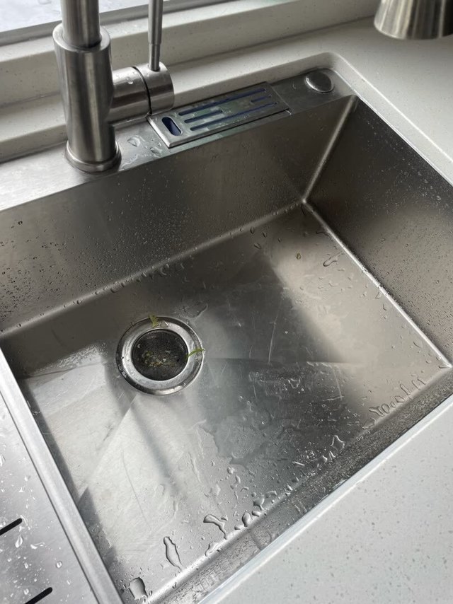 很满意，水龙头很大个，高档好看！