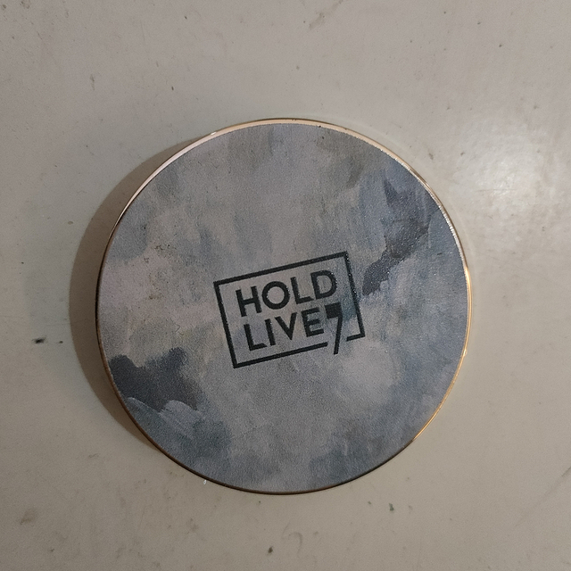 hold live双色立体修容真的不错