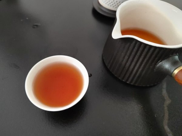 茶具好看，价格也便宜，就是有点不耐脏