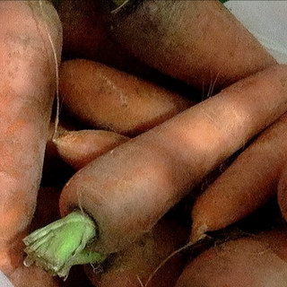 新鲜带泥营养美味胡萝卜