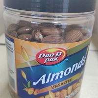 原味好吃的盒装扁核仁