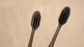 软毛牙刷和硬毛牙刷哪个对牙龈友好？