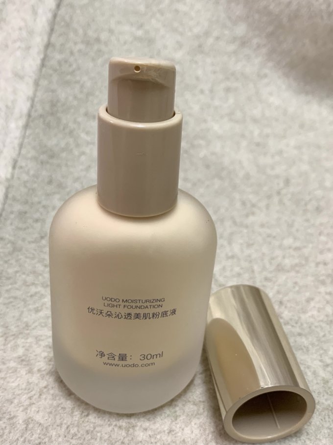 优沃朵粉底液