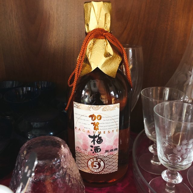 
这个包装很精美啊，有礼盒，节日送人也很