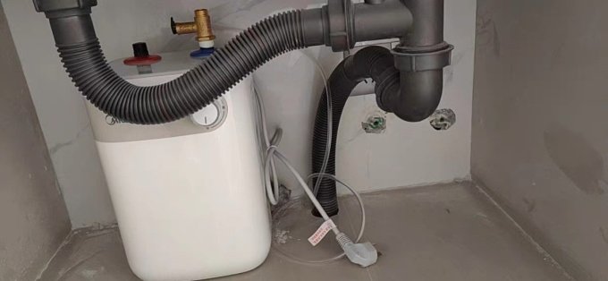 美的热水器