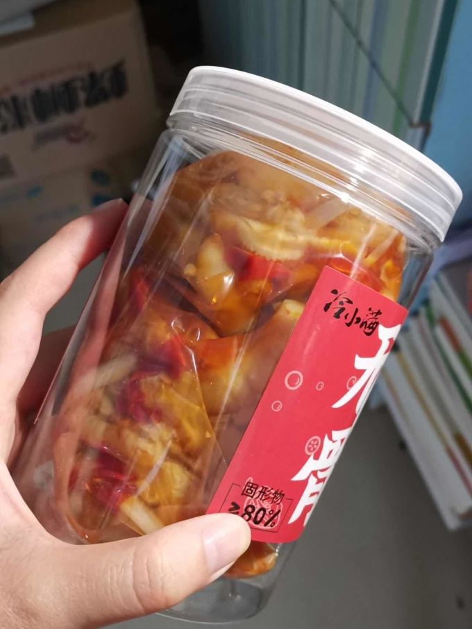 冷小满鸡鸭零食