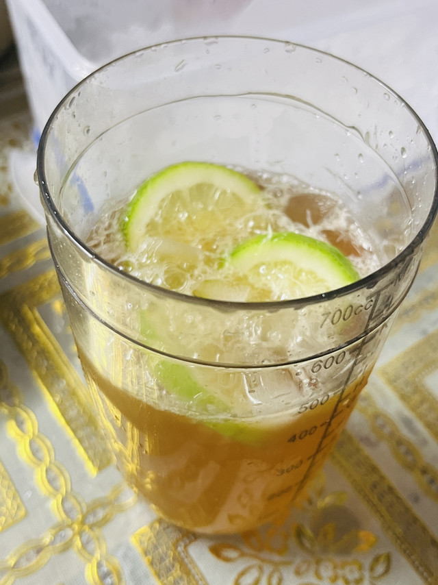 在家也能自制鸭屎香柠檬茶