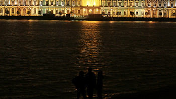 带着父母去旅行之伊斯坦布尔，俄罗斯 篇十二：圣彼得堡之夜，夜色温柔 