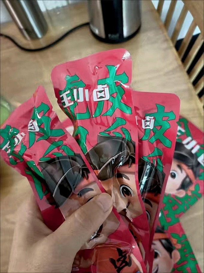 王小卤鸡鸭零食