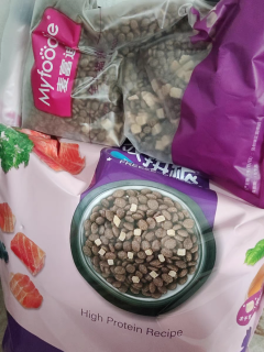 听说每个喵星人都爱吃这款猫粮