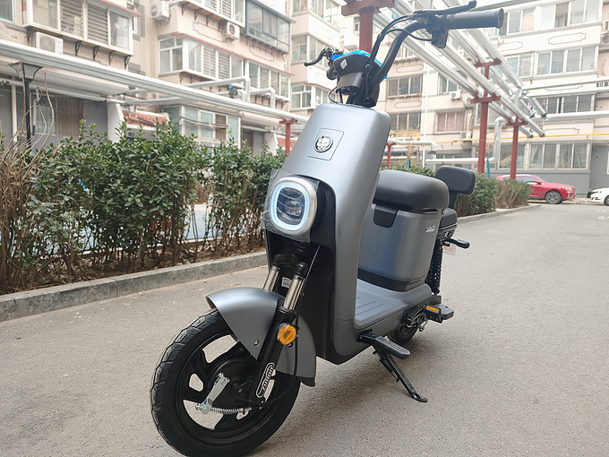 五星鑽豹電動車