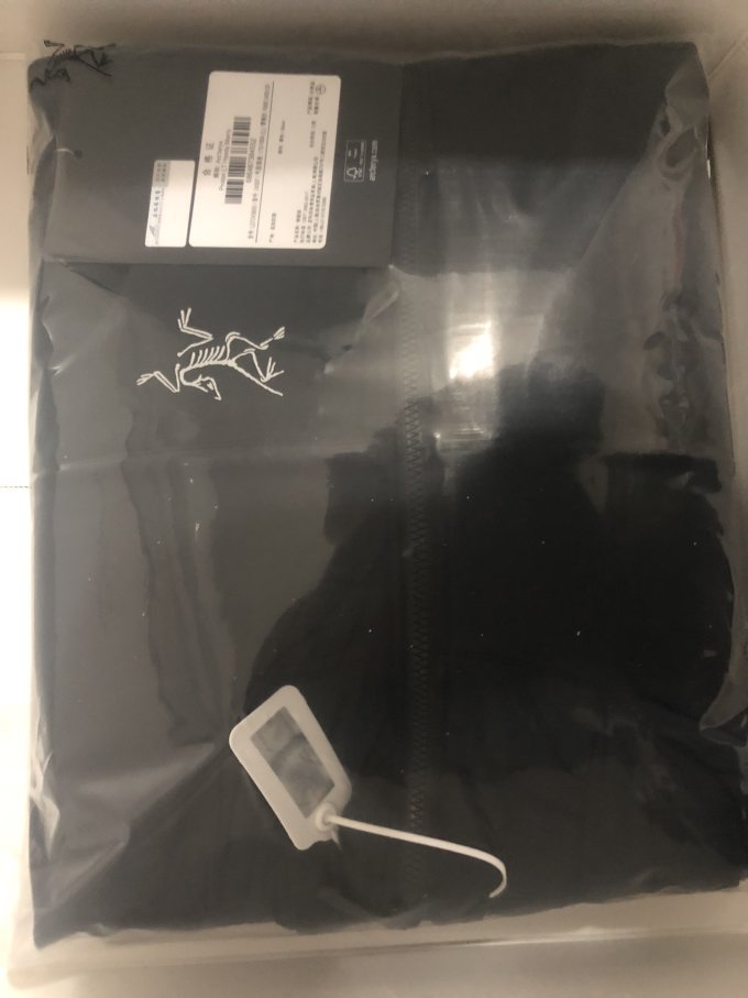 始祖鸟户外棉服