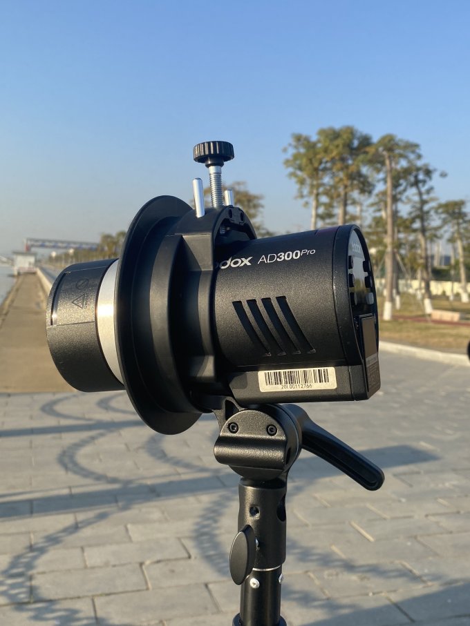 神牛闪光灯怎么样 如何评价神牛ad300pro?_什么值得买