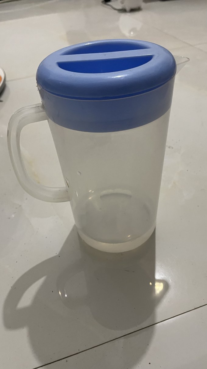 塑料杯