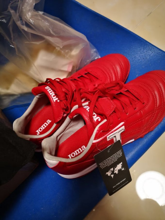 荷马足球鞋怎么样 鞋子质量好,最近疫情,还没试穿._什么值得买