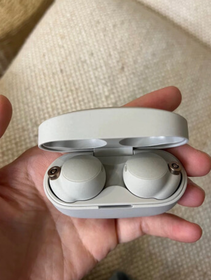 索尼蓝牙耳机怎么样 入手的第一款tws耳机,耳机质感相当好.