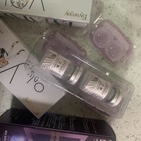 带上可以让眼睛忽闪忽闪的