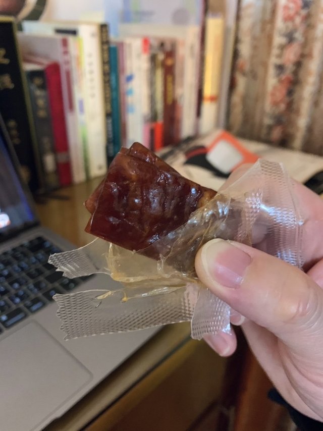 
感不错，肉嫩，香甜可口，比实体店买便宜