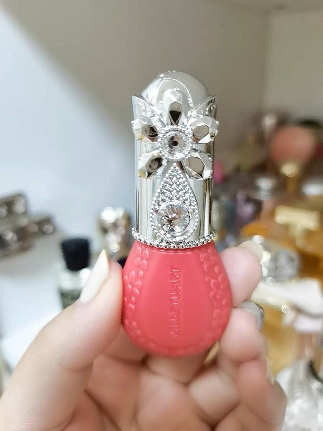 这个牌子的口红外观真的是太漂亮了