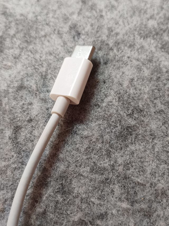 耳机转换器小小一个很好带