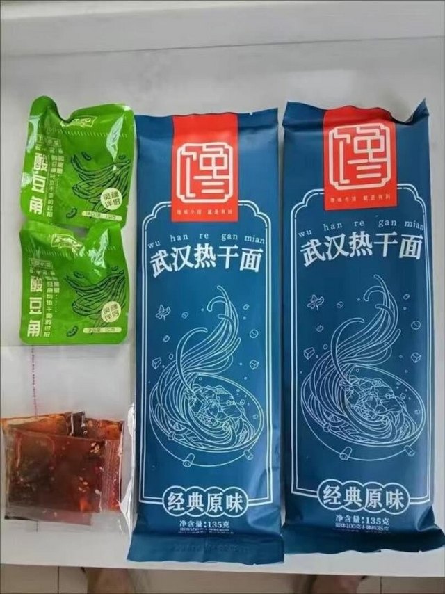 生产日期可以，面比别家的都要好，爸爸说这