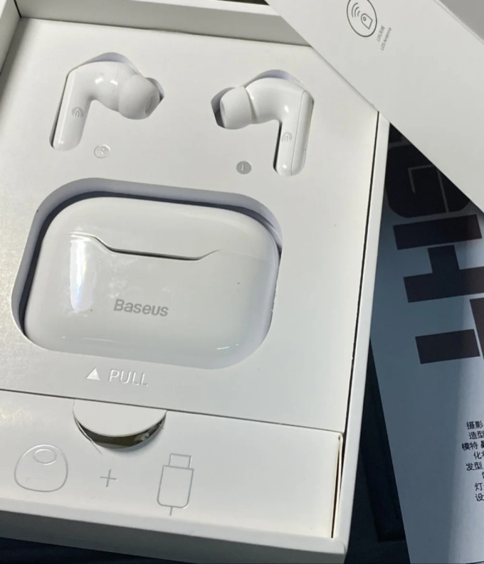 倍思蓝牙耳机