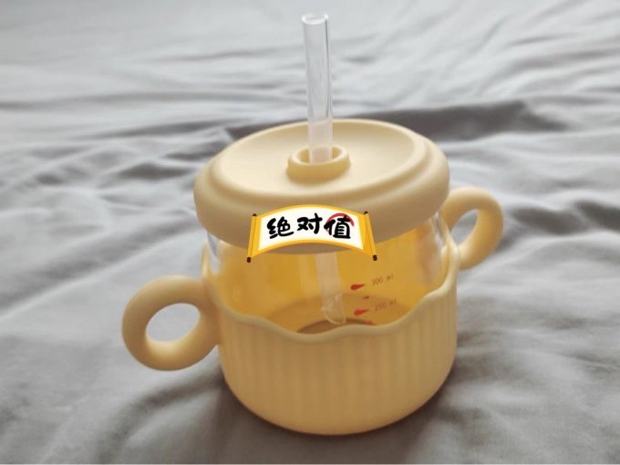 婴幼儿水杯