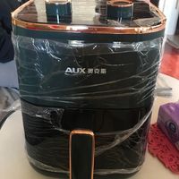 空气炸锅,容量很大,操作也很简单