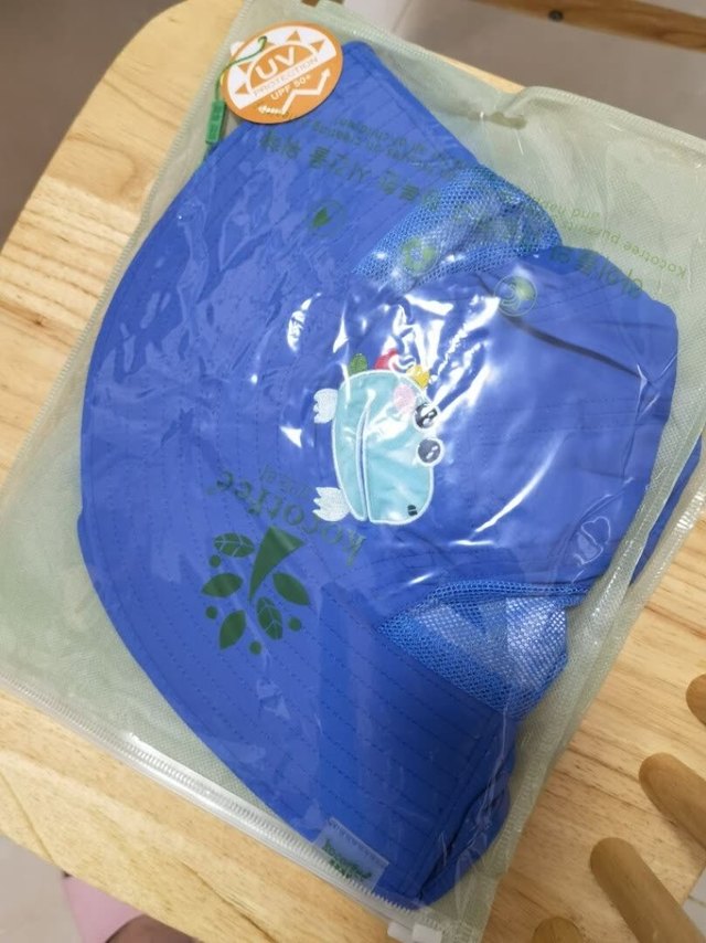 防晒效果未知，但是轻便凉快透气，戴上出去
