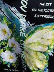 青绿色的卫衣，个性的图案，孩子爱穿