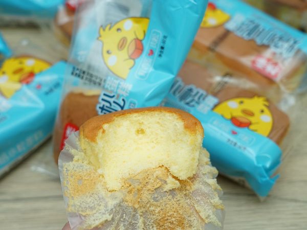 早餐有着落了，桃李焙小松拔丝鸡蛋肉松蛋糕