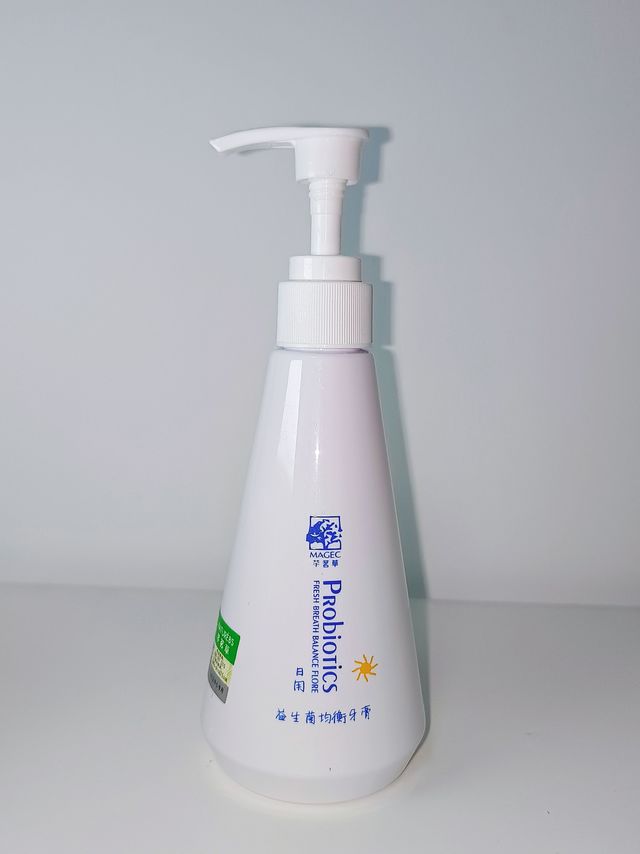 白天用的牙膏，平衡口腔菌群
