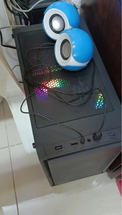 包装保护：非常好，主板底下还垫了块泡棉，