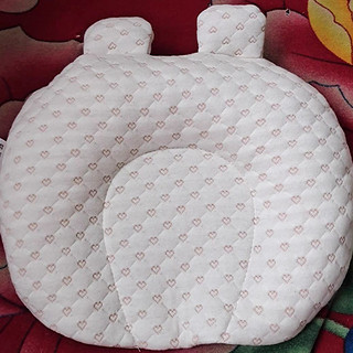 婴儿定型枕头乳胶枕头